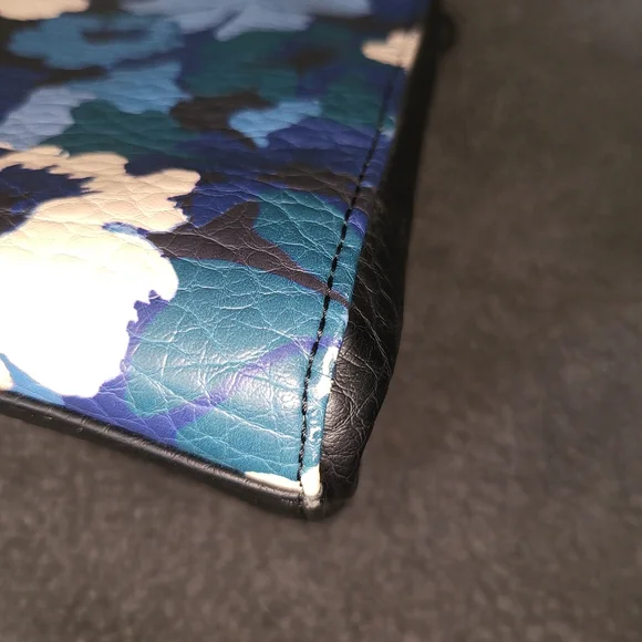 Nicole Miller Hobo - Picture 6 of 7